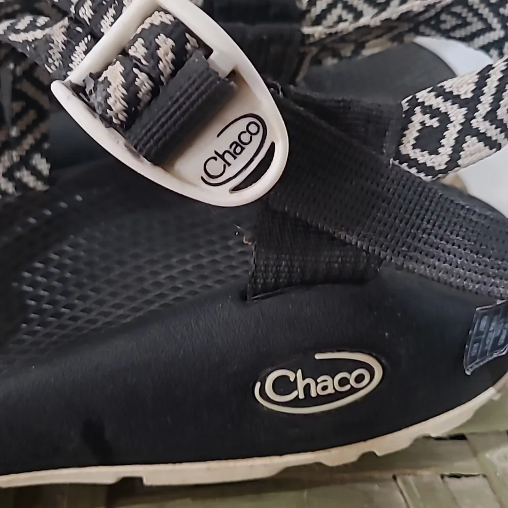 Chaco's Womens ZX1 Black White Patterned Classic Sport Sandals Size 9 - Picture 3 of 8